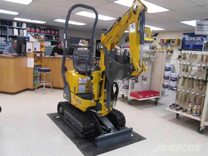 Gehl M08 mini excavator Gehl M08 mini excavator